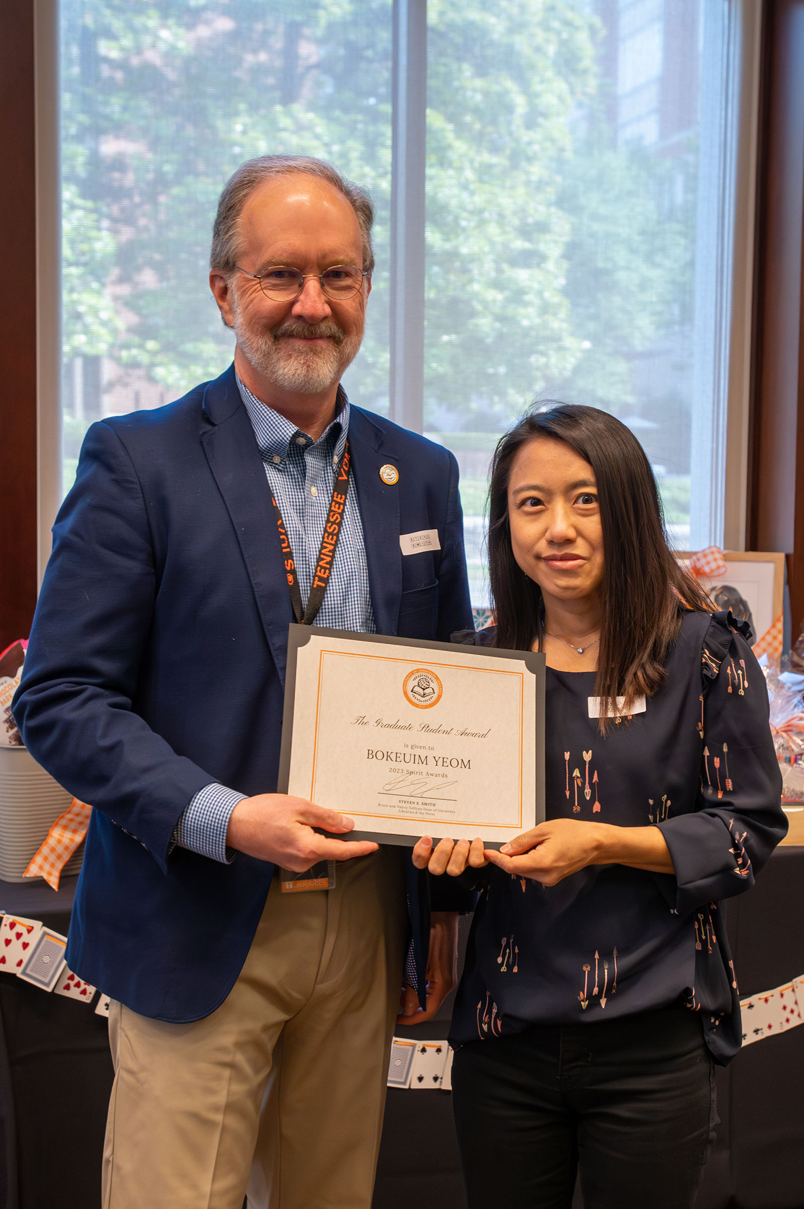 Bokeium Yeom with Dean of Libraries Steve Smith