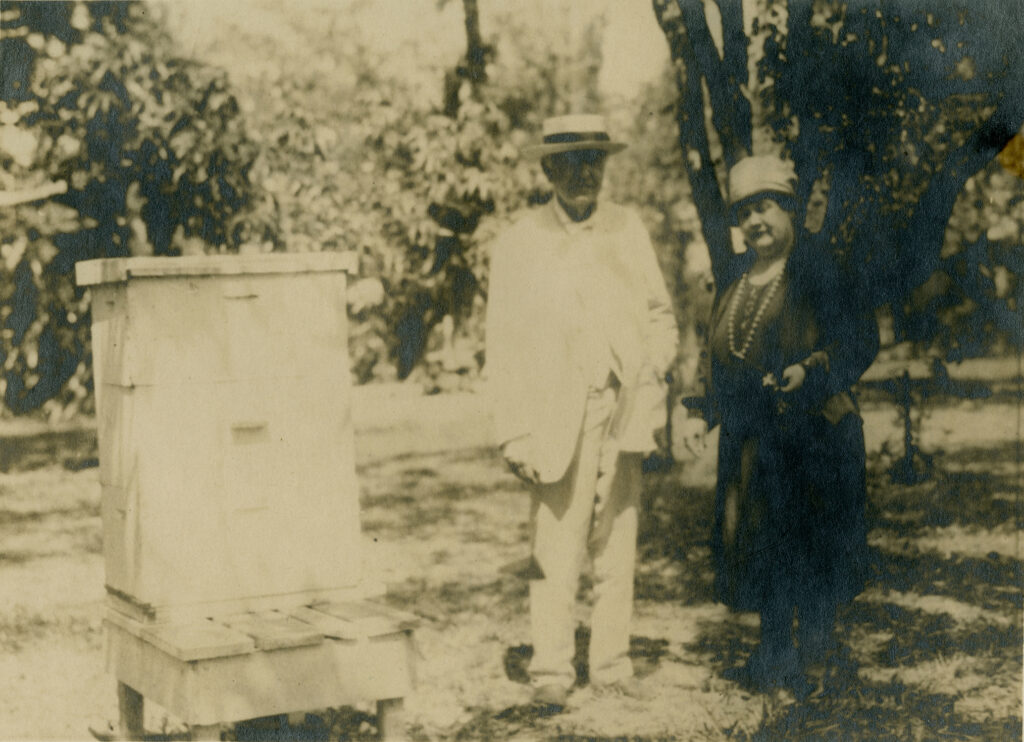 Thomas Edison, the famous American inventor, and Virginia P. Moore